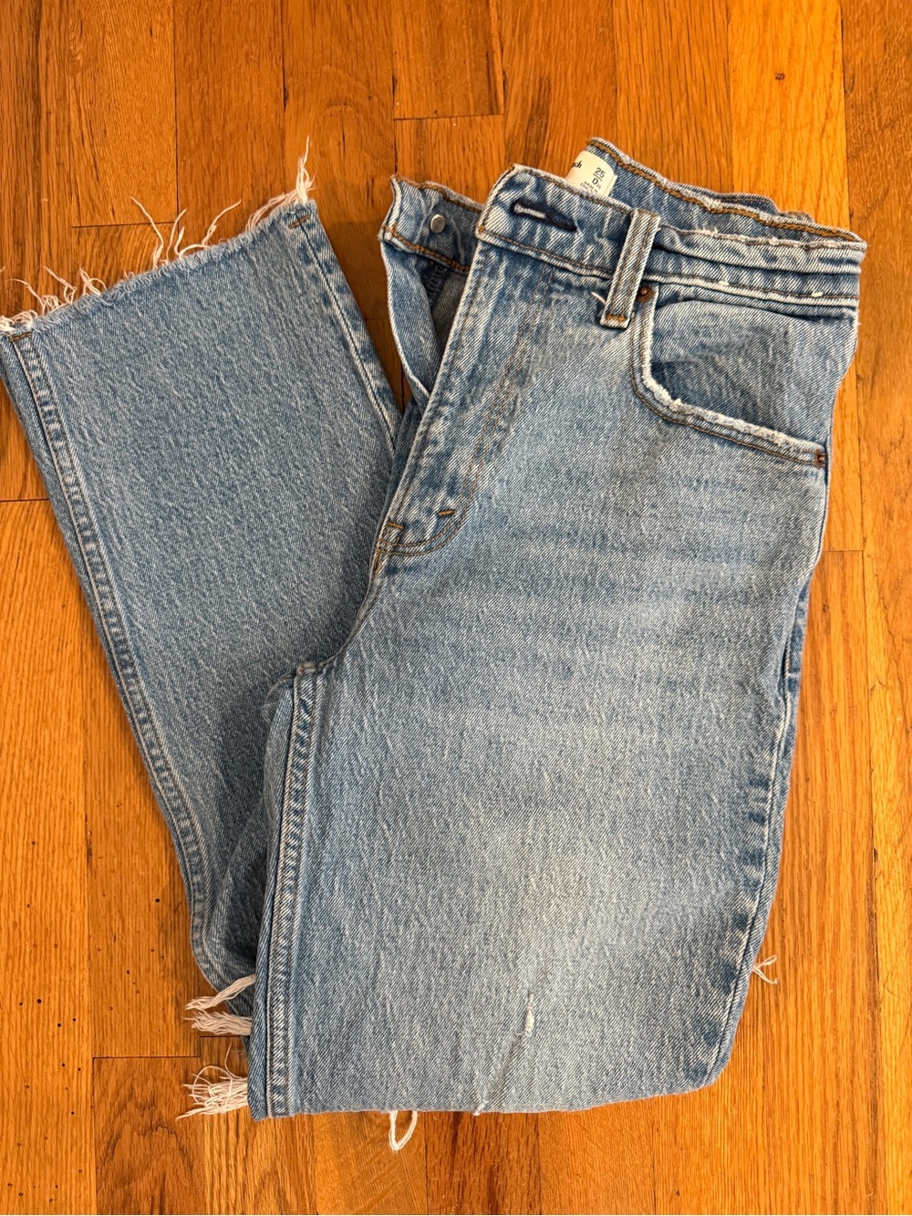 Abercrombie & Fitch - The 90’s Straight - Ultra High Rise